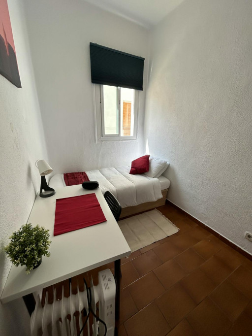 Calle de Fernández de los Ríos, Madrid - Madrid - chambre - ImmoJeune