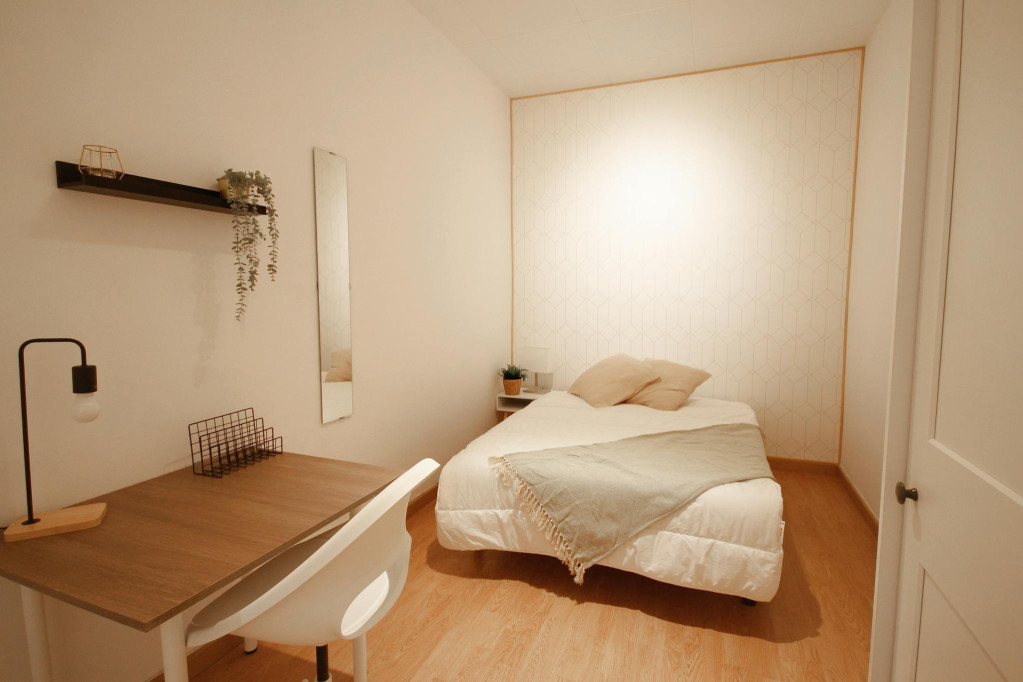 Gran Via de les Corts Catalanes, Barcelona - Barcelone - chambre - ImmoJeune