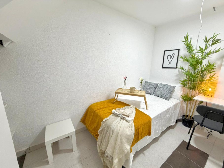 Cosy single bedroom in central Chueca - Madrid - chambre - ImmoJeune