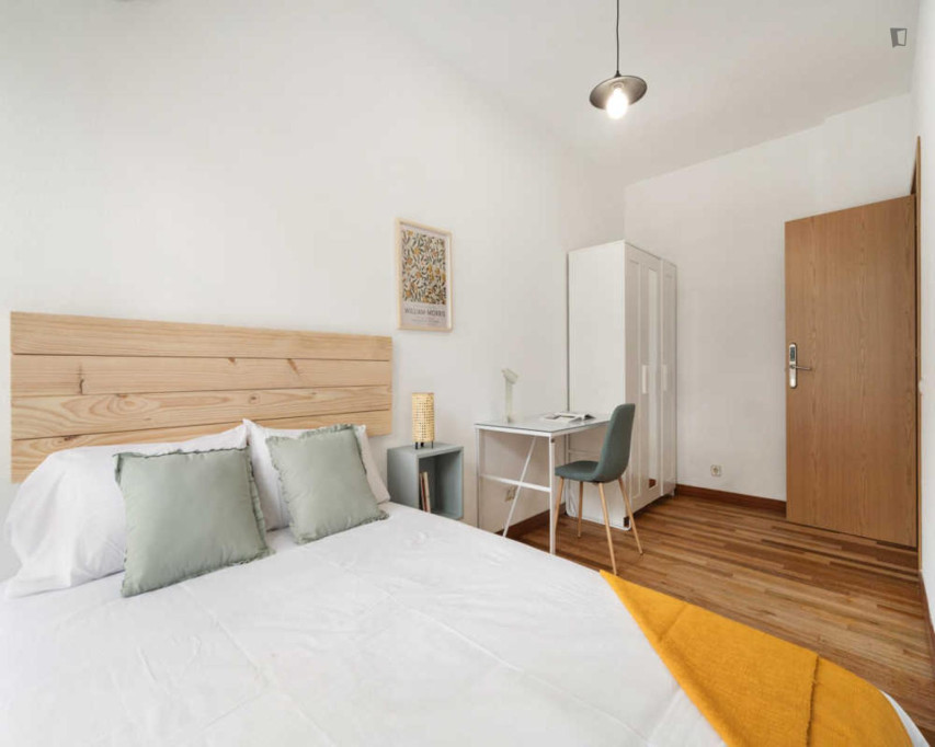 Bright double ensuite bedroom with kitchenette in Atalaya - Madrid - chambre - ImmoJeune