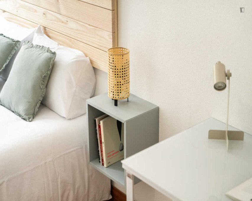 Spacious double bedroom in Hortaleza - Madrid - chambre - ImmoJeune