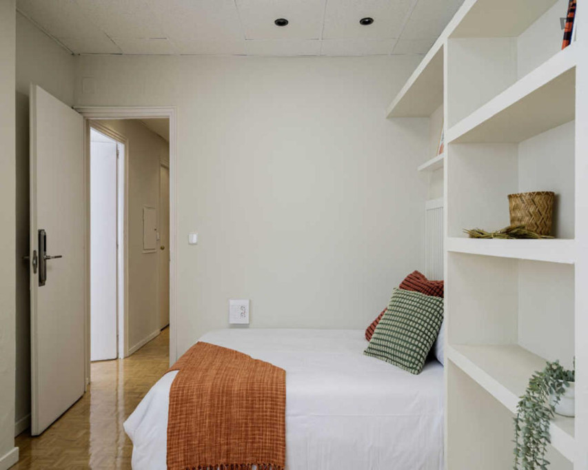 Lovely Single Bedroom in the Tetuán District - Madrid - chambre - ImmoJeune