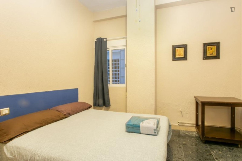 Homely double ensuite bedroom in Sant Francesc - Valence - chambre - ImmoJeune