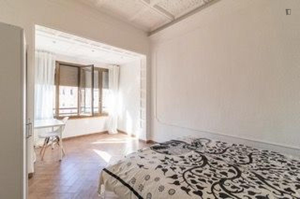 Spacious double bedroom in L'Eixample - Valence - chambre - ImmoJeune