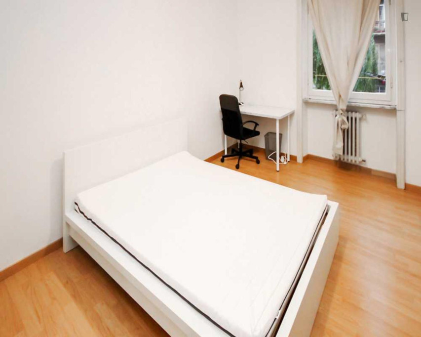 Nice double bedroom in Washington - Milan - chambre - ImmoJeune