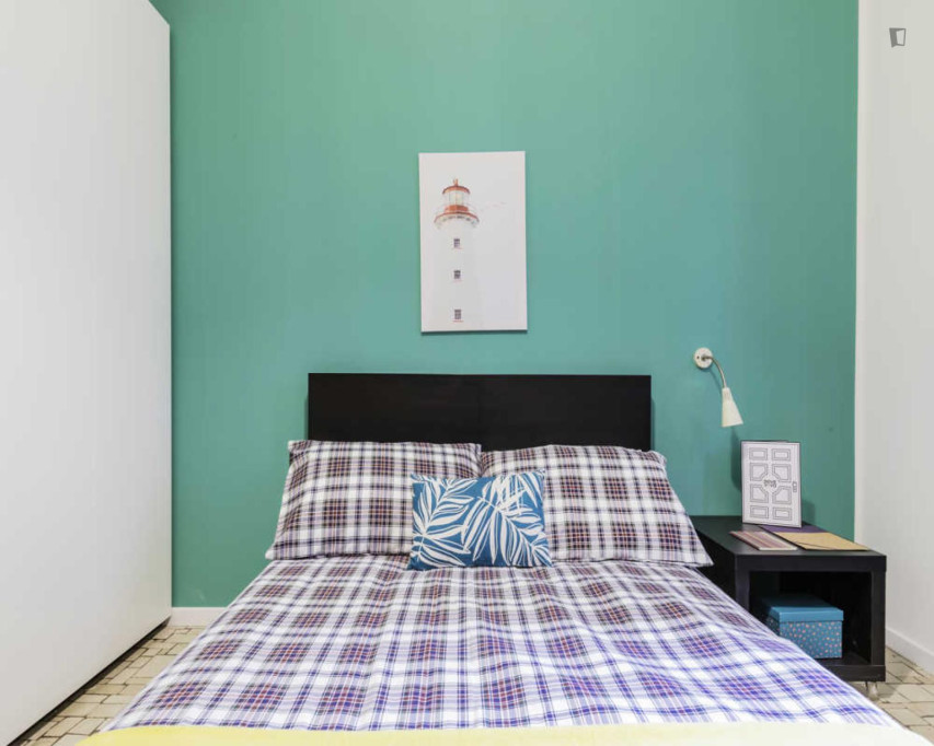 Neat double bedroom near near Cenisio metro station - Milan - chambre - ImmoJeune