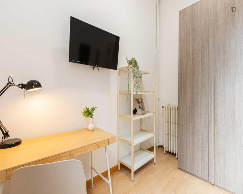Bright single bedroom close to Porta Romana metro station - Milan - chambre - ImmoJeune