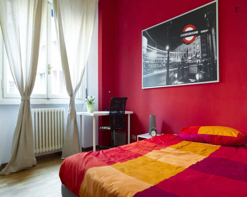 Cosy single bedroom near S. Agostino metro station - Milan - chambre - ImmoJeune