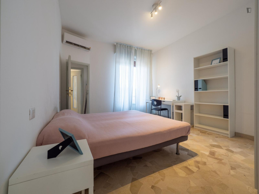 Sublime double bedroom in Corvetto - Milan - chambre - ImmoJeune