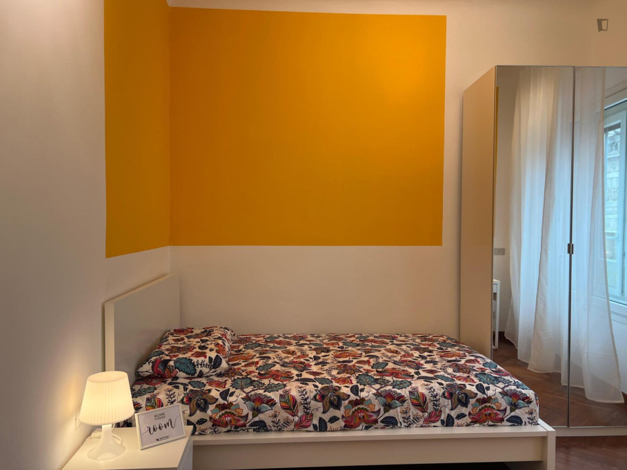 Rooms and beds for rent in apartment with 10 bedrooms in Garibaldi Repubblica - Milan - chambre - ImmoJeune