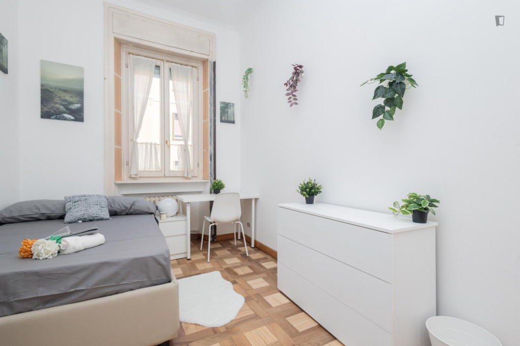 Comfortable double bedroom in the Loreto area - Milan - chambre - ImmoJeune