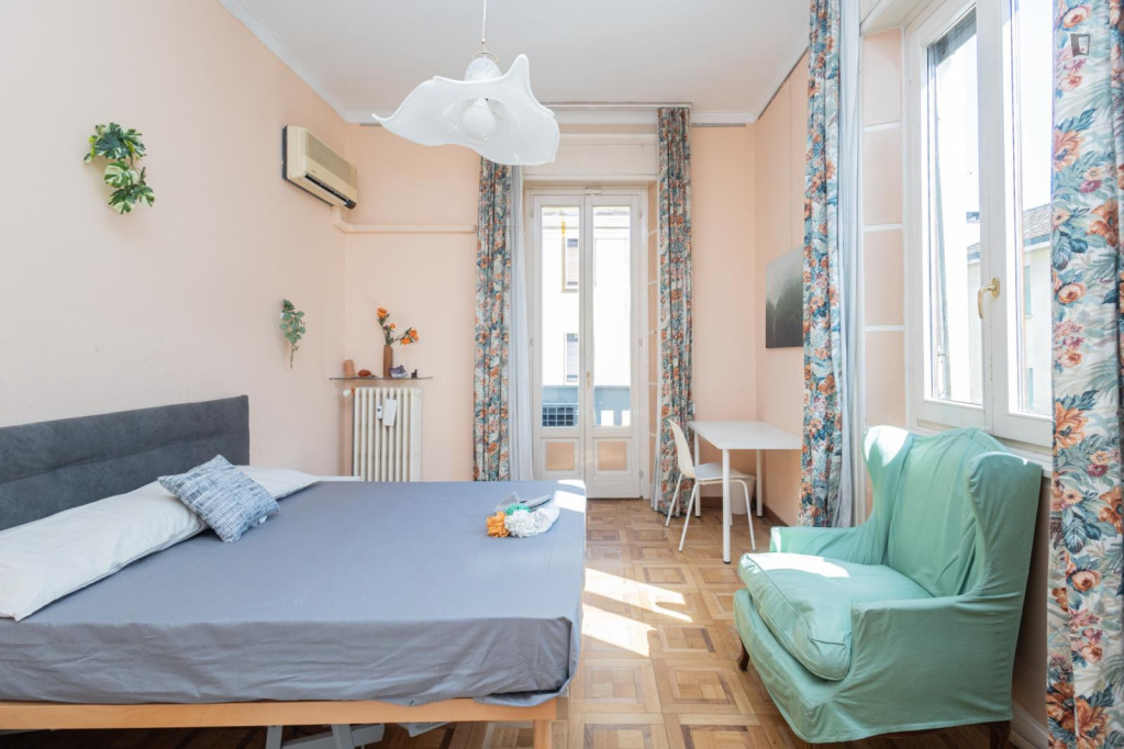 Spacious double bedroom in the Loreto area - Milan - chambre - ImmoJeune