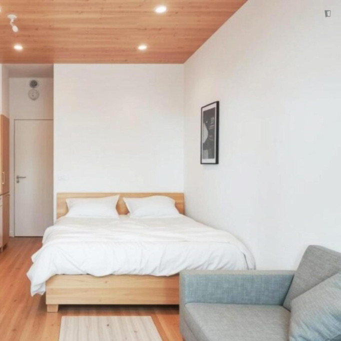 Comfy Double Bedroom clsoe to ISAVE - Higher Institute of Health - Braga - chambre - ImmoJeune