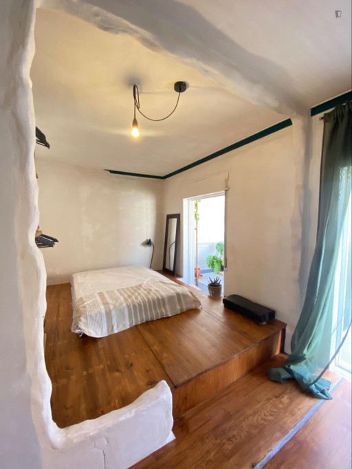 Charming Studio with a terrace close to Cacilhas Ferry - Lisbonne - chambre - ImmoJeune