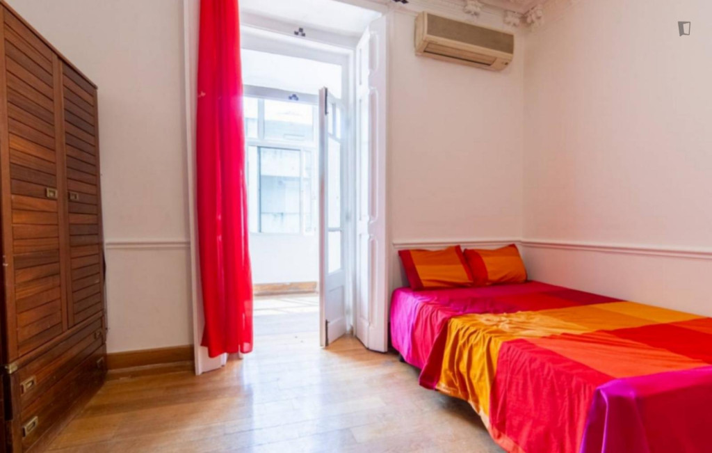 Comfy Single bedroom in 6-bedroom apartment, near Instituto Superior Técnico - Lisbonne - chambre - ImmoJeune