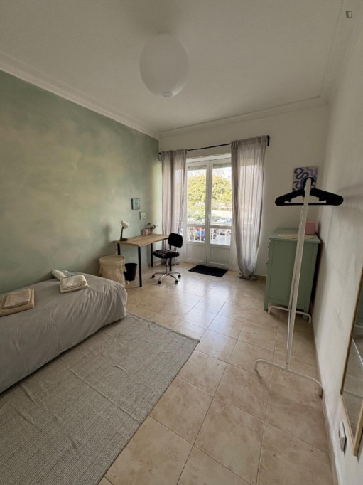 Luminous Single Bedroom close to Viewpoint of Monte Agudo - Lisbonne - chambre - ImmoJeune