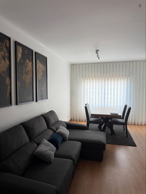 Inspiring 2 Bedroom Apartment close to ISCE University - Lisbonne - chambre - ImmoJeune