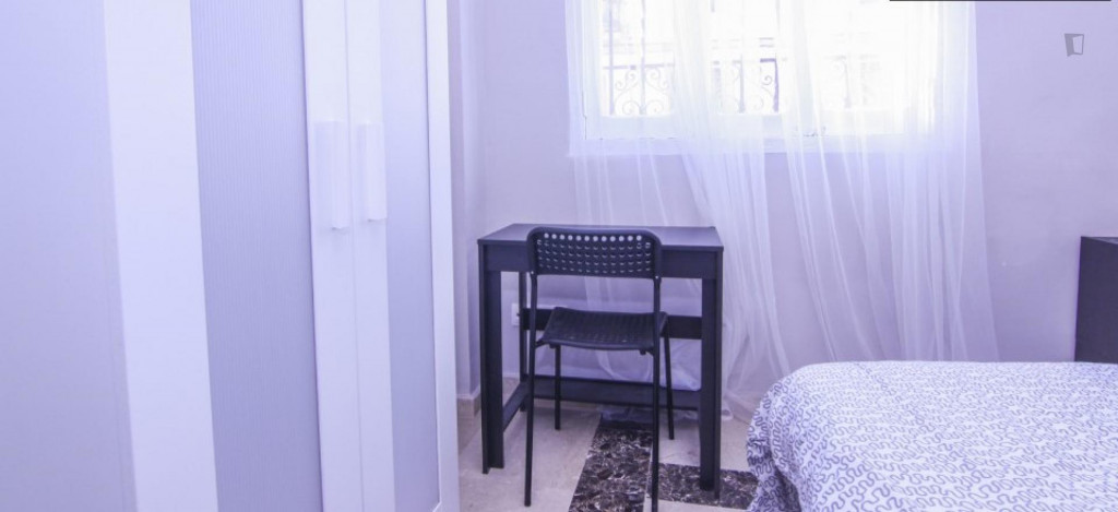 Graceful double bedroom in the Rascanya neighbourhood - Valence - chambre - ImmoJeune