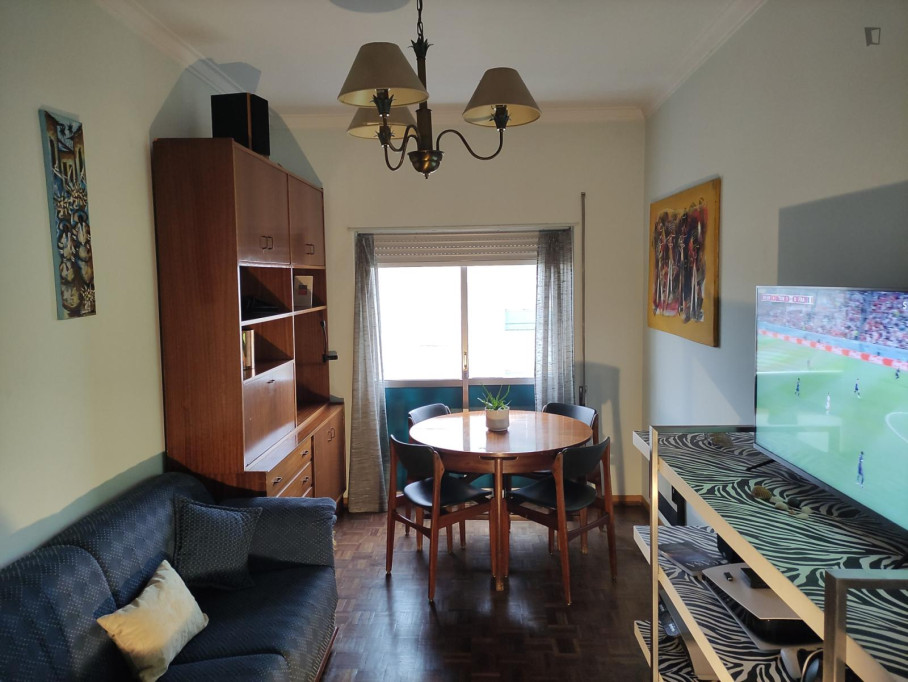 Comfortable flat in Almada, Laranjeiro - Lisbonne - chambre - ImmoJeune