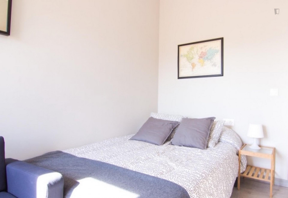 Comfy double bedroom in L'Eixample - Valence - chambre - ImmoJeune