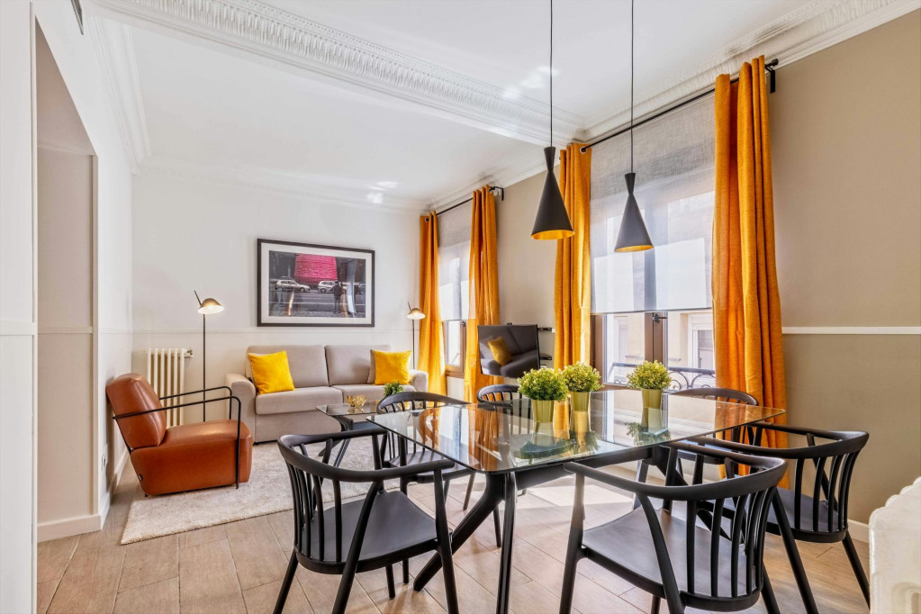 Calle de Jesús y María, Madrid - Madrid - chambre - ImmoJeune