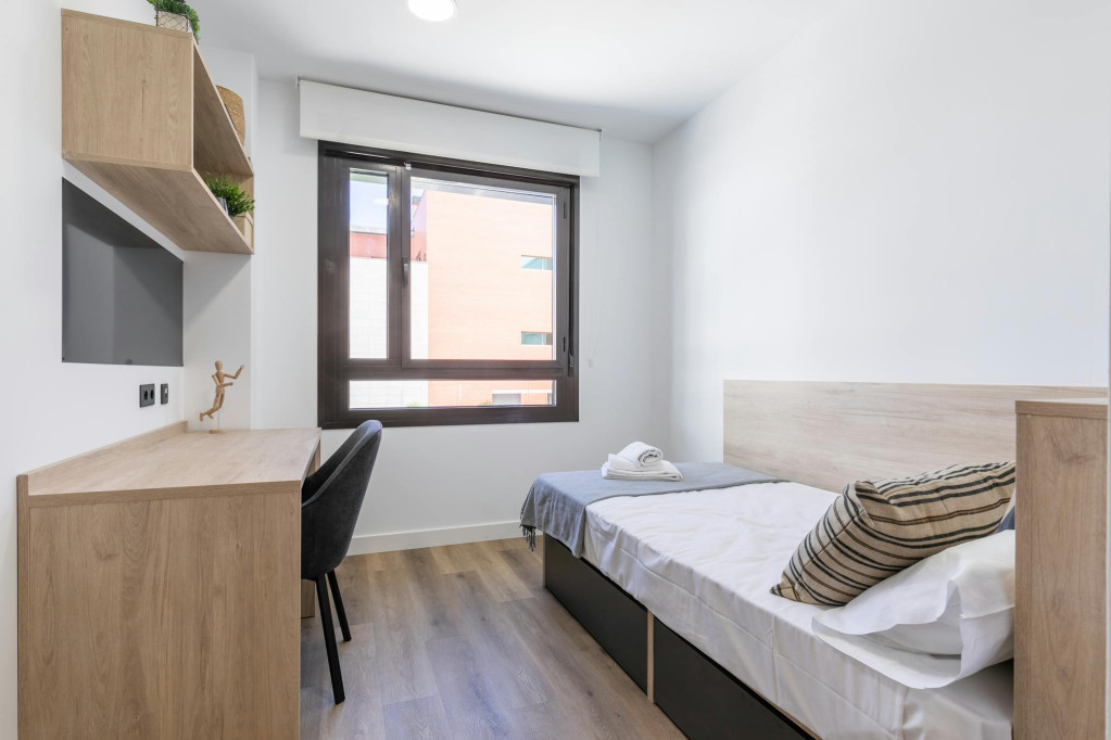 Calle de Manuel Tovar, Madrid - Madrid - chambre - ImmoJeune