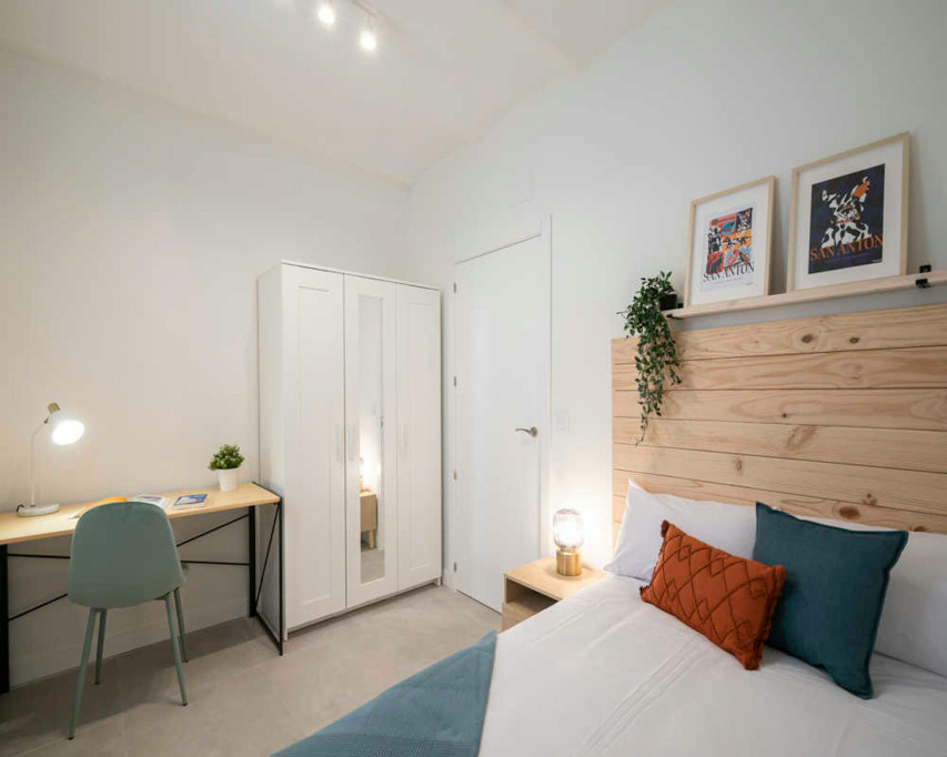Calle de los Olivos, Madrid - Madrid - chambre - ImmoJeune