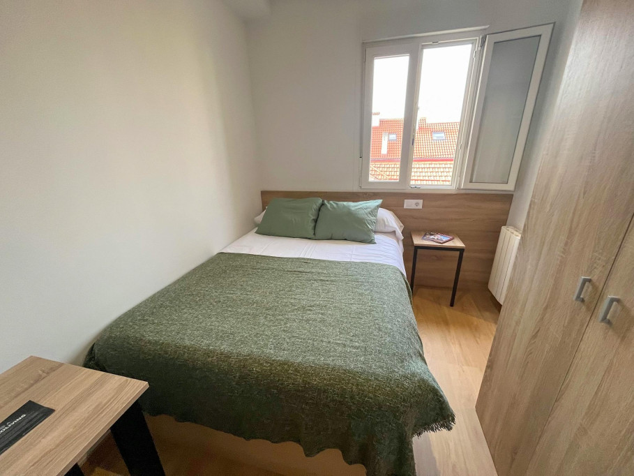 Calle de María Bosch, Madrid - Madrid - chambre - ImmoJeune