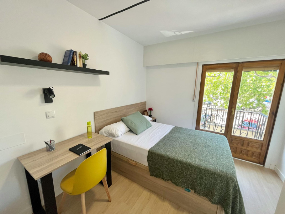 Calle del Petirrojo, Madrid - Madrid - chambre - ImmoJeune