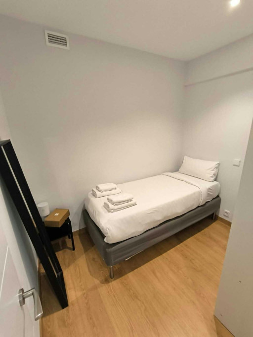 Calle de Mauricio Legendre, Madrid - Madrid - chambre - ImmoJeune