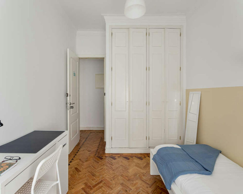 Largo Manuel Emídio da Silva, Lisbon - Lisbonne - chambre - ImmoJeune