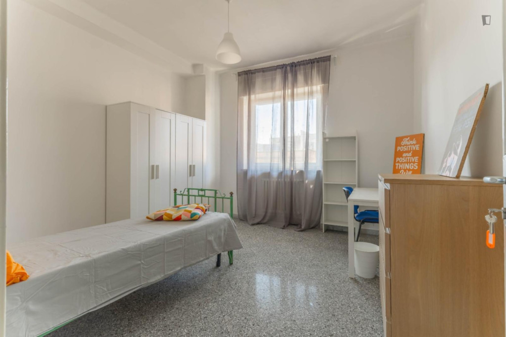 Shiny single bedroom near Politecnico di Bari - Bari - chambre - ImmoJeune