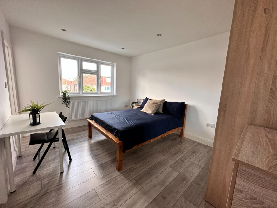 Charming double ensuite bedroom near the Gladstone Park - London - chambre - ImmoJeune