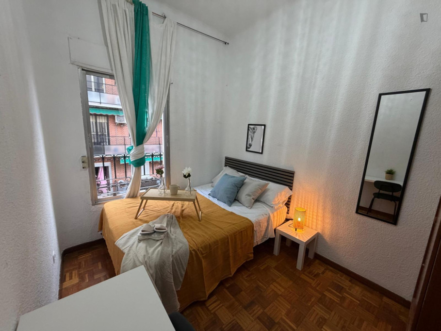 Alluring double bedroom in Usera district - Madrid - chambre - ImmoJeune