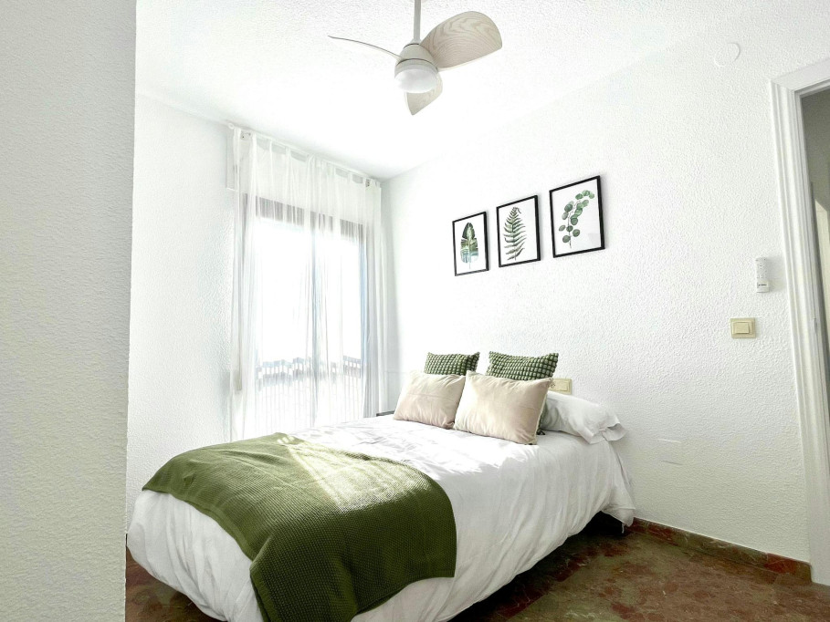 Calle Alfredo Catalani, Málaga - Malaga - chambre - ImmoJeune