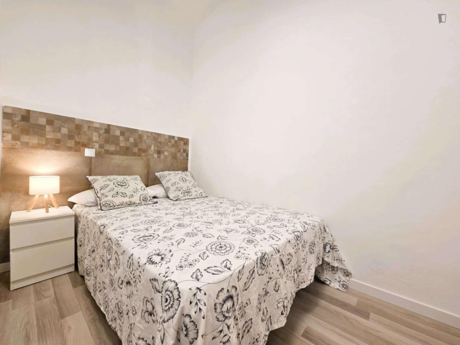 Homely double bedroom near Real Jardín Botánico - Madrid - chambre - ImmoJeune
