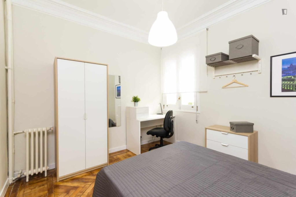 Bright double bedroom in Gaztambide - Madrid - chambre - ImmoJeune