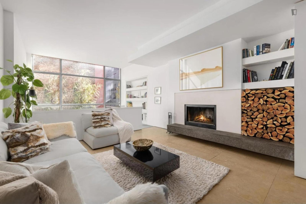 Luxury 3 Bedroom Apartment close to Geraldine Mary Harmsworth Park - London - chambre - ImmoJeune