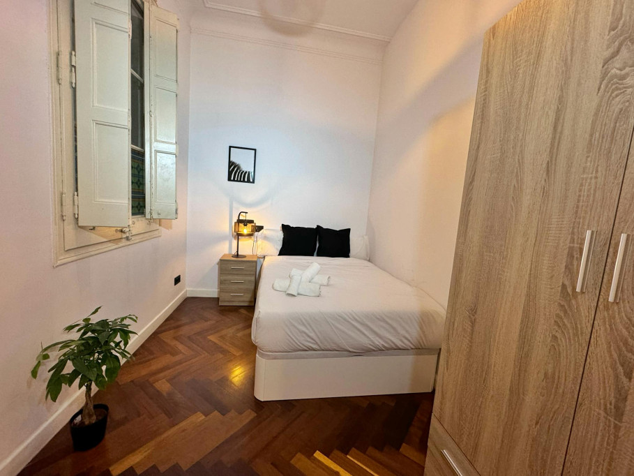 Carrer de Pau Claris, Barcelona - Barcelone - chambre - ImmoJeune