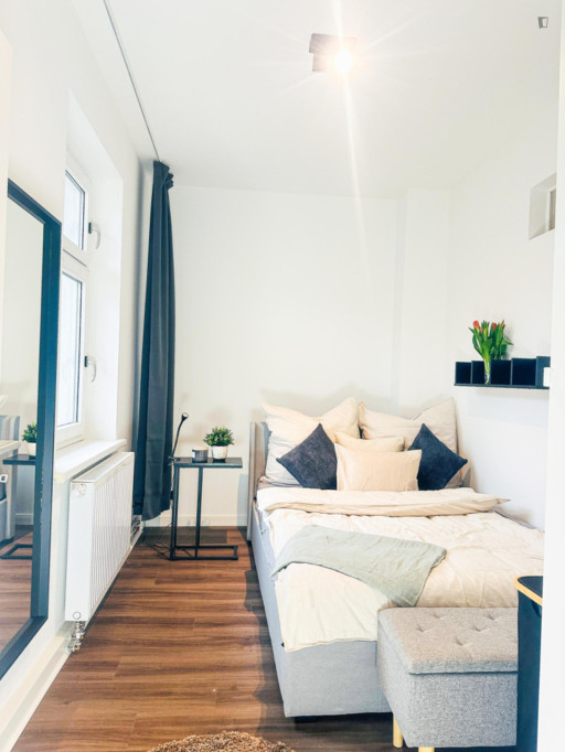 Neat One Bedroom Apartment in Berlin - Berlin - chambre - ImmoJeune