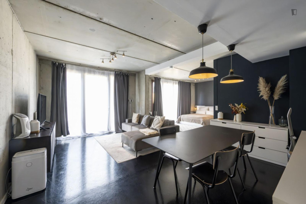 Modern 1 bedroom apartment near Seestraße metro station - Berlin - chambre - ImmoJeune