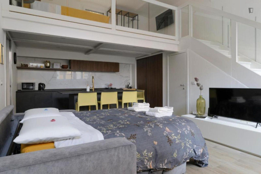 Excellent 1-bedroom flat in Saragozza - Bologne - chambre - ImmoJeune
