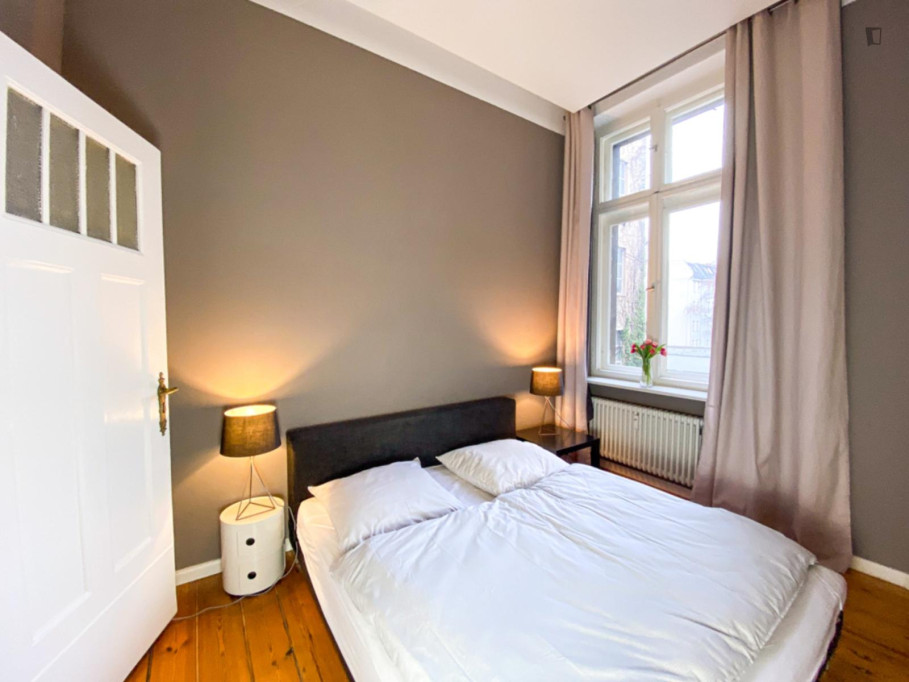 Large 3-Bedroom apartment in Halensee, Berlin - Berlin - chambre - ImmoJeune