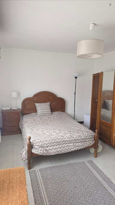 Captivating Double Bedroom close to University of Maia - Maia - chambre - ImmoJeune