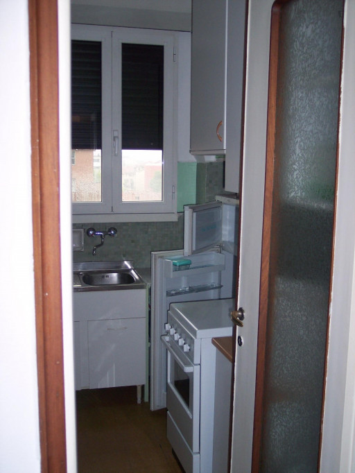1-Bedroom apartment close to the Isola metro
