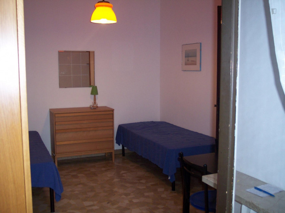1-Bedroom apartment close to the Isola metro