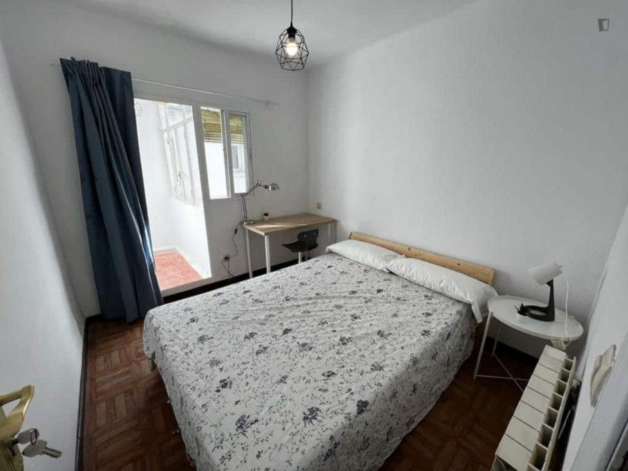 Homely double bedroom in Valdezarza - Madrid - chambre - ImmoJeune