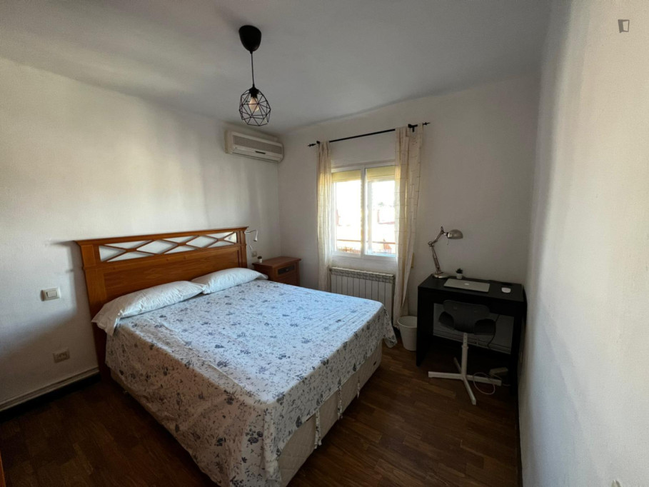 Very neat double bedroom in Valdezarza - Madrid - chambre - ImmoJeune