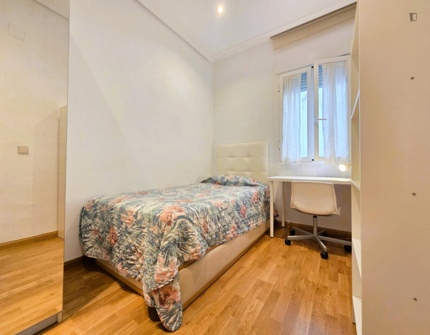 Neat single bedroom in trendy Chueca - Madrid - chambre - ImmoJeune