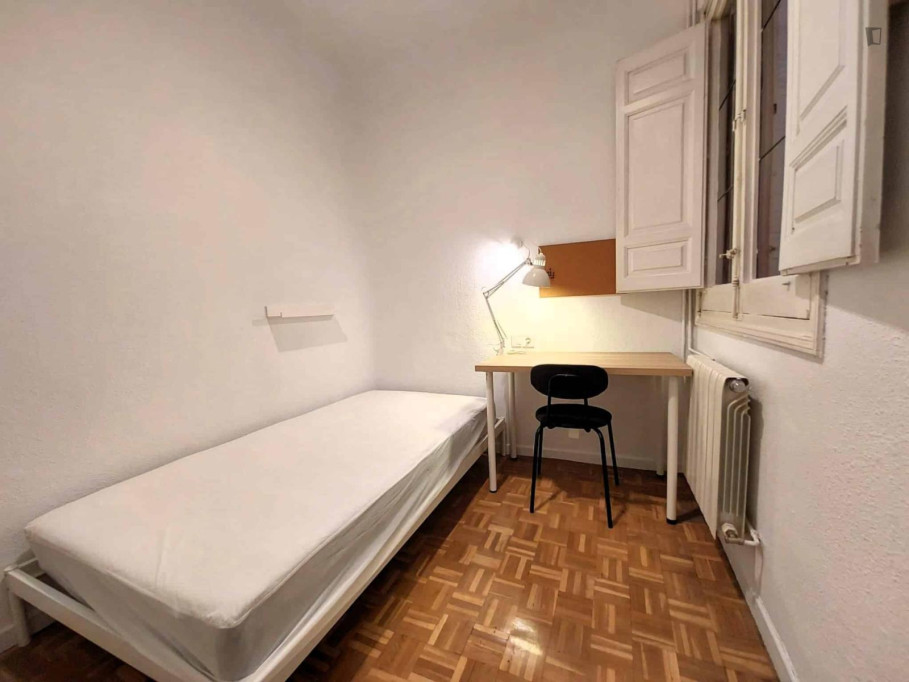 Comfy single bedroom in Palacio - Madrid - chambre - ImmoJeune